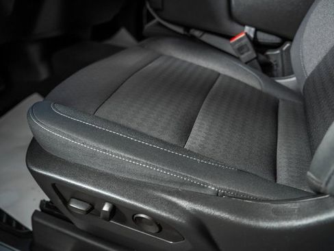 Used 2024 Chevrolet Silverado 1500 LT image 32