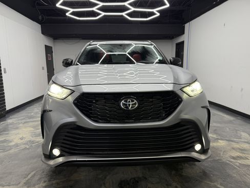 Used 2021 Toyota Highlander XSE image 8