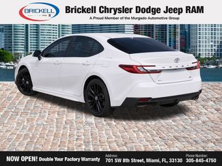 Used 2025 Toyota Camry SE w/ Multimedia Upgrade Package FWD video 3