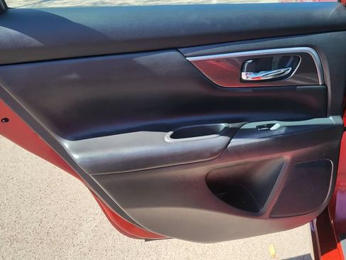 Used 2015 Nissan Altima 3.5 SL FWD image 22