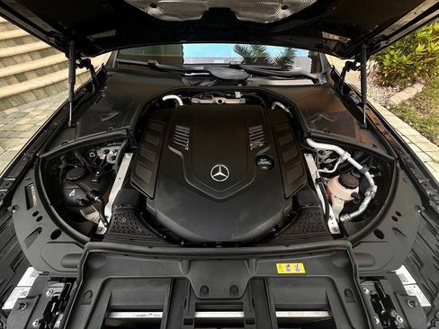 Used 2021 Mercedes-Benz S 580 4MATIC Sedan w/ Warmth & Comfort Package image 11