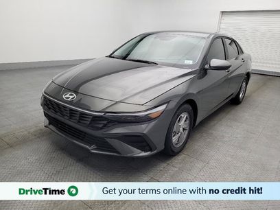 Used 2025 Hyundai Elantra SE