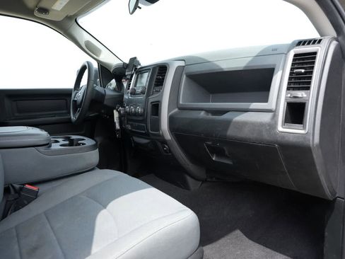 Used 2018 RAM 1500 Express w/ Black Ram 1500 Express Group AWD/4WD image 18