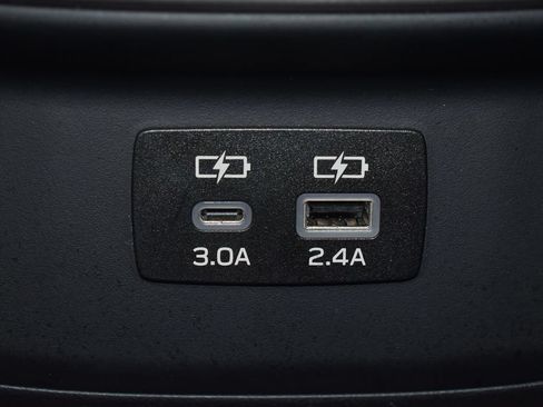 Used 2025 Subaru Outback Onyx Edition AWD/4WD image 32