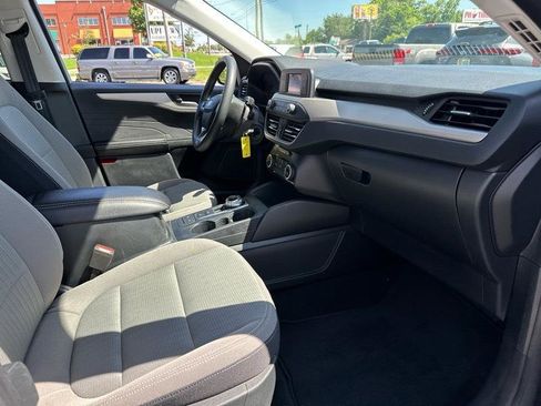 Used 2022 Ford Escape S AWD/4WD image 5