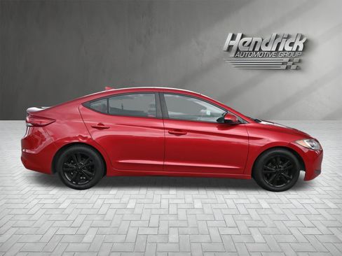 Used 2018 Hyundai Elantra SEL FWD image 10
