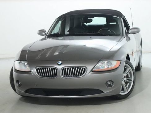 Used 2003 BMW Z4 3.0i RWD image 2