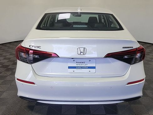 Used 2022 Honda Civic Touring image 5