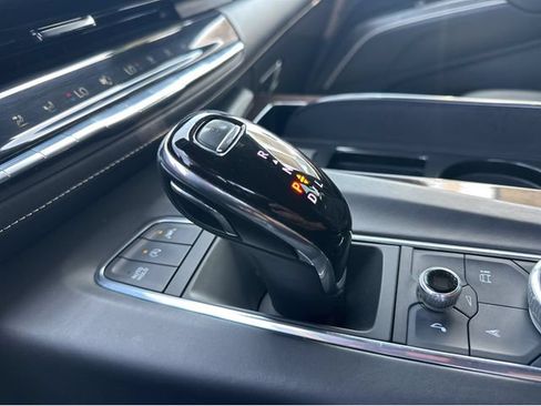 Certified 2023 Cadillac Escalade Sport Platinum AWD/4WD image 31