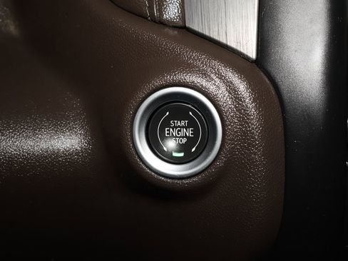 Used 2019 GMC Sierra 1500 Denali w/ Denali Ultimate Package image 18