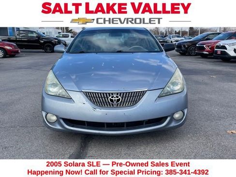 Used 2005 Toyota Solara SLE image 2