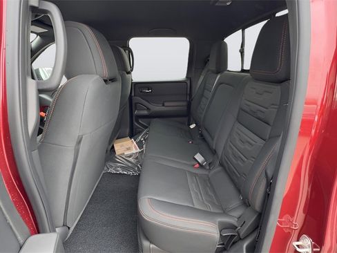 Used 2025 Nissan Frontier Pro-X w/ Pro Convenience Package image 17