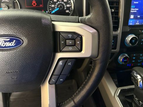Used 2019 Ford F150 Lariat w/ Equipment Group 502A Luxury AWD/4WD image 22