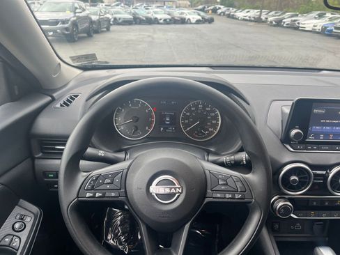Used 2025 Nissan Sentra S FWD image 29