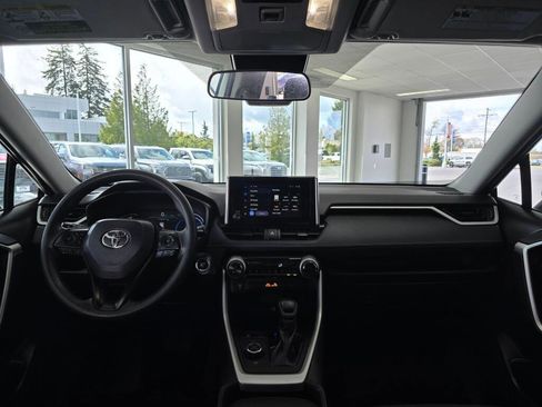 Used 2024 Toyota RAV4 XLE image 24
