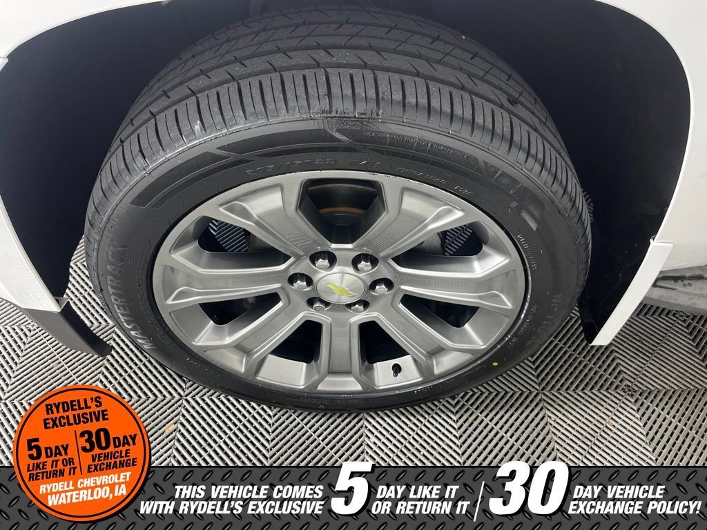 Used 2015 Chevrolet Tahoe LT w/ Luxury Package AWD/4WD image 14