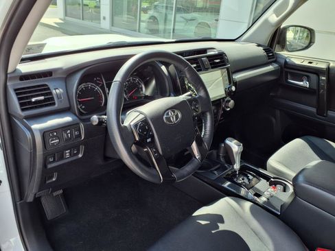 Used 2024 Toyota 4Runner TRD Off-Road Premium image 16