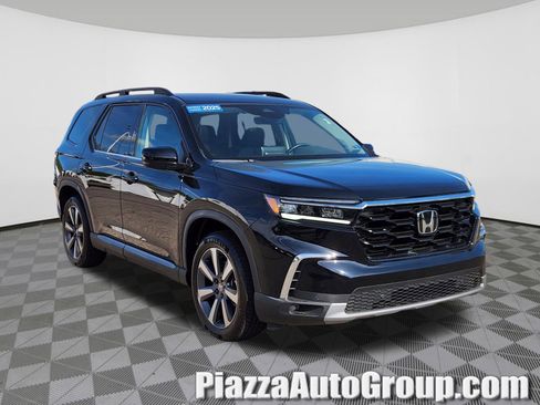 Certified 2025 Honda Pilot Touring image 1