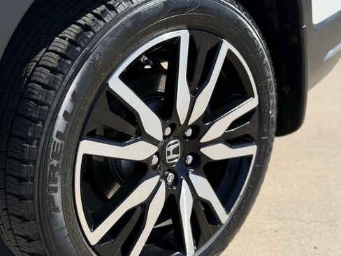 Used 2020 Honda Pilot Touring image 24