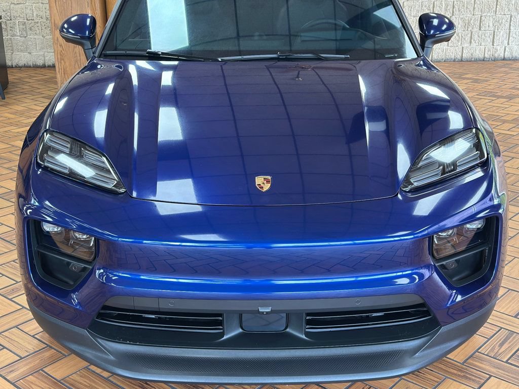 Used 2024 Porsche Macan 4 Electric w/ Premium Package AWD/4WD image 4