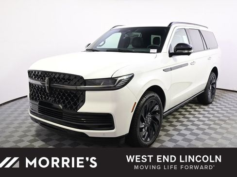 New 2026 Lincoln Navigator Reserve AWD/4WD image 1