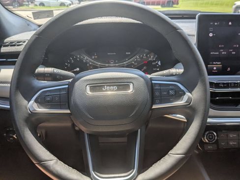 Used 2023 Jeep Compass Limited AWD/4WD image 21