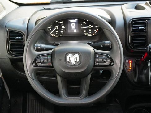 Used 2024 RAM ProMaster 2500 w/ Convenience Group image 15