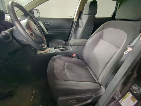 Used 2013 Nissan Rogue SV image 12