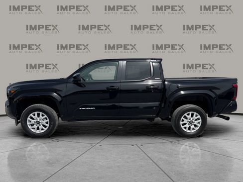 Used 2024 Toyota Tacoma SR5 RWD image 2
