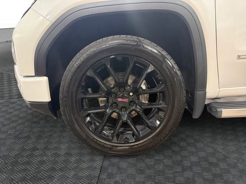 Used 2023 GMC Sierra 1500 Denali w/ Denali Reserve Package AWD/4WD image 15