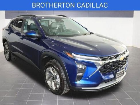 Certified 2024 Chevrolet Trax LT w/ Driver Confidence Package FWD image 10