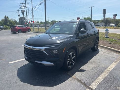 Used 2024 Chevrolet TrailBlazer LT w/ Convenience Package image 6