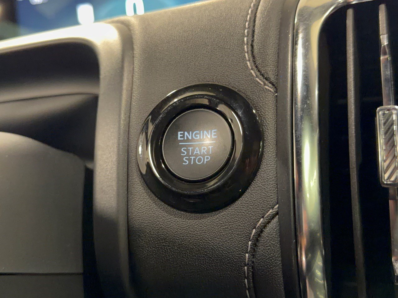 Used 2025 Ford Expedition Max Platinum w/ Stealth Appearance Package AWD/4WD image 20