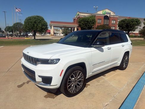 Used 2024 Jeep Grand Cherokee L Summit image 4