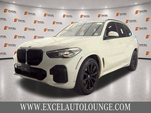 Used 2022 BMW X5 xDrive40i w/ M Sport Package AWD/4WD image 1