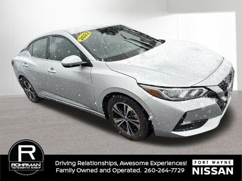 Used 2022 Nissan Sentra SV image 3