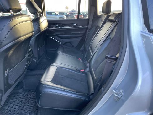 Used 2024 Jeep Grand Cherokee Trailhawk image 11