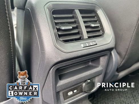 Used 2023 Volkswagen Tiguan SE R-Line FWD image 31