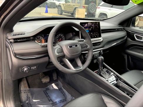 Certified 2023 Jeep Compass Altitude w/ Convenience Group image 15