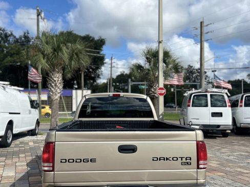 Used 2004 Dodge Dakota SLT image 4