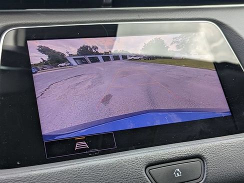 Used 2021 Cadillac XT4 Luxury w/ Cold Weather Package AWD/4WD image 31