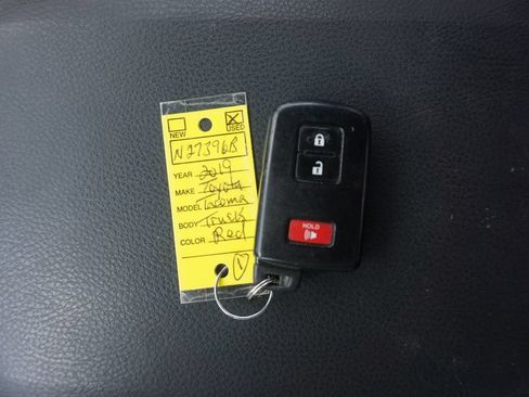 Used 2019 Toyota Tacoma TRD Sport AWD/4WD image 14