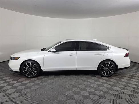 Used 2025 Honda Accord Touring image 8