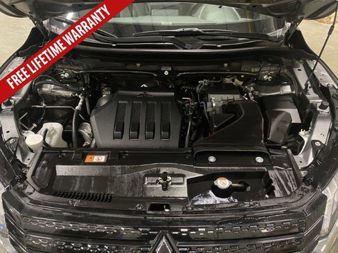Used 2023 Mitsubishi Eclipse Cross SEL AWD/4WD image 28