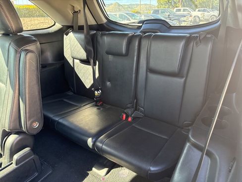 Used 2019 Toyota Highlander XLE image 19