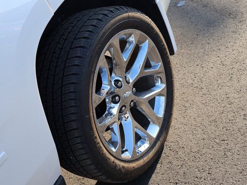 Used 2017 Chevrolet Tahoe Premier image 36