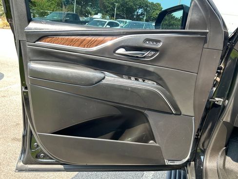 Used 2021 Cadillac Escalade Premium Luxury Platinum w/ LPO, Floor Liner Package AWD/4WD image 9