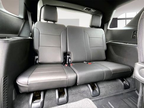 Used 2023 Chevrolet Traverse Premier w/ Redline Edition image 24