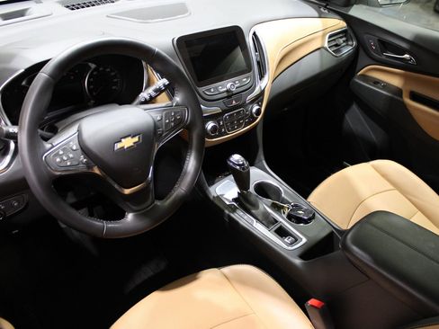 Used 2021 Chevrolet Equinox Premier image 18