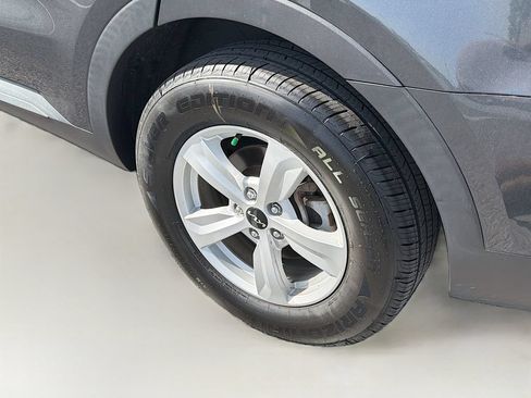 Used 2022 Kia Sorento LX FWD image 35